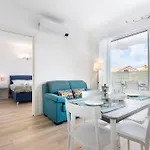 Apartament Hostdomus-la Casa Degli Artisti-michelangelo-giotto-raffaello *
