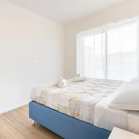 Apartament Hostdomus-la Casa Degli Artisti-michelangelo-giotto-raffaello Marina dʼAndora