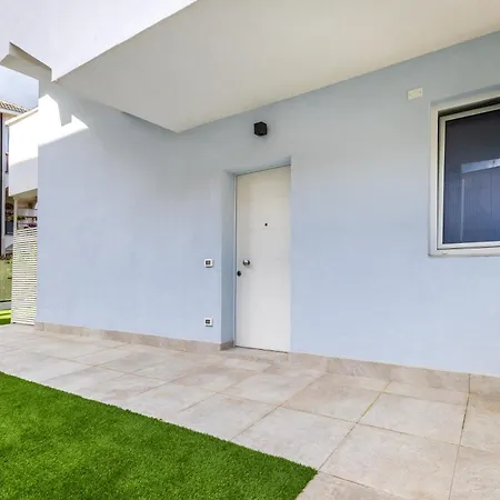 Hostdomus-la Casa Degli Artisti-michelangelo-giotto-raffaello Marina dʼAndora