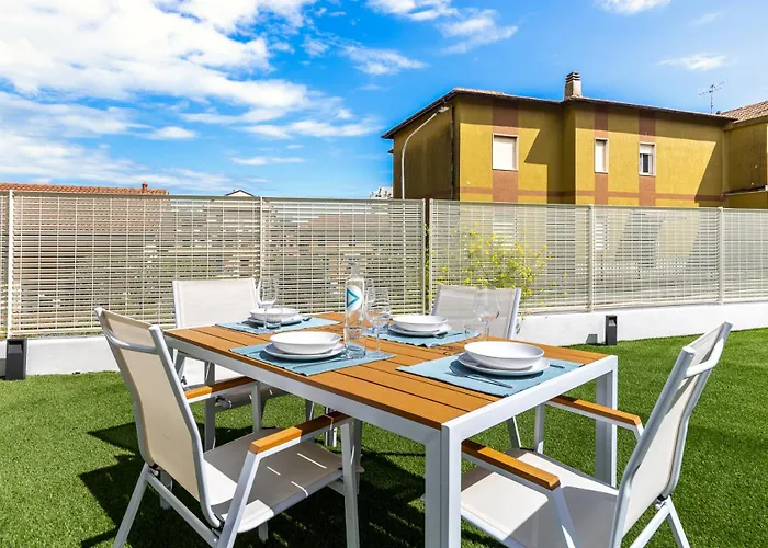 Hostdomus-la Casa Degli Artisti-michelangelo-giotto-raffaello Apartamento Marina dʼAndora
