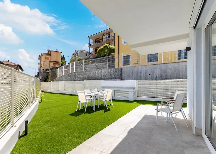 Hostdomus-la Casa Degli Artisti-michelangelo-giotto-raffaello Marina dʼAndora